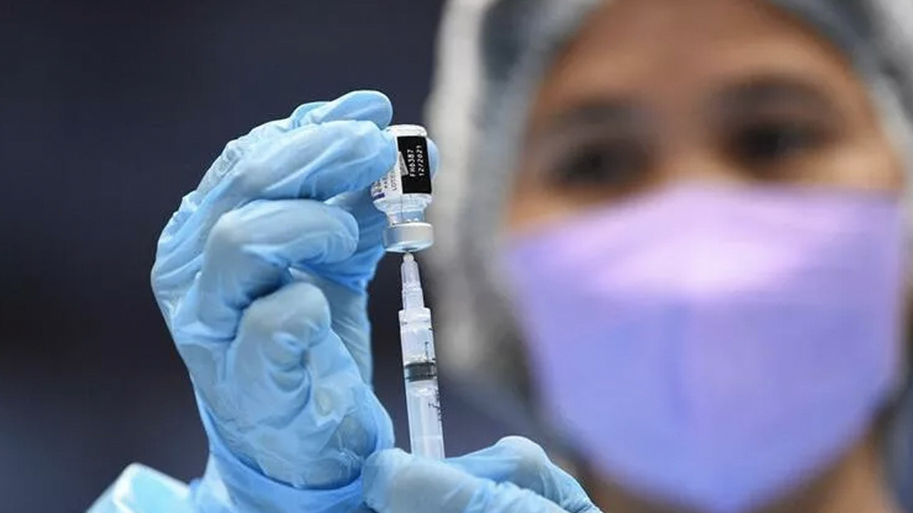 Koronavirüs aşısı için beklenen açıklama geldi. BioNTech, yeni aşı için klinik testlere başlıyor