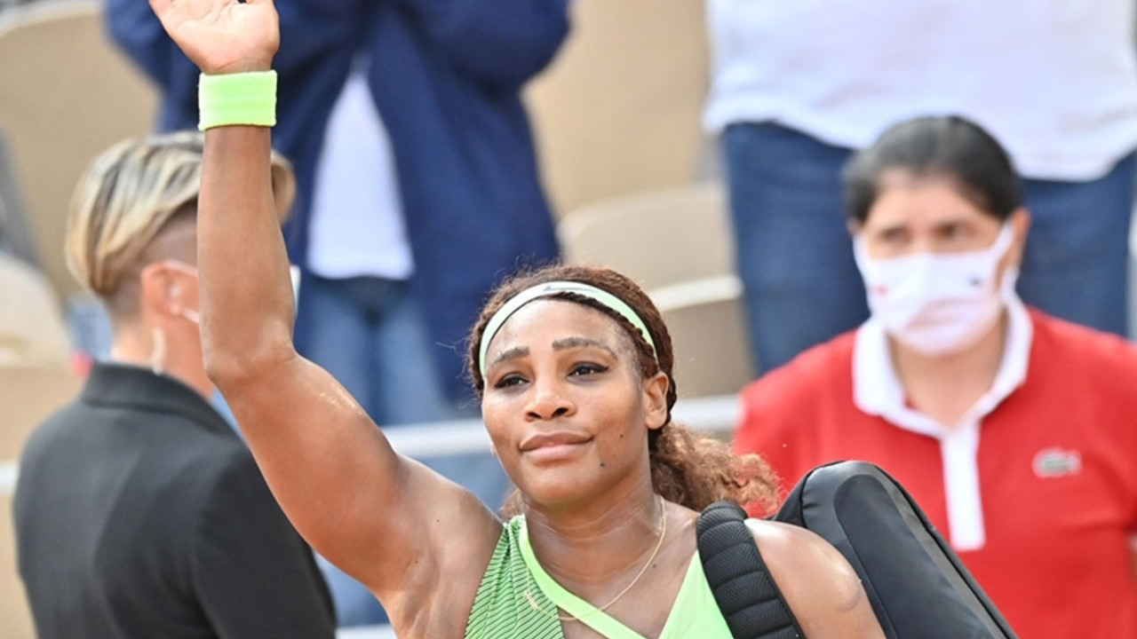 Kanada'da zafer elde eden ABD'li tenisçi Serena Williams'tan emeklilik sinyali