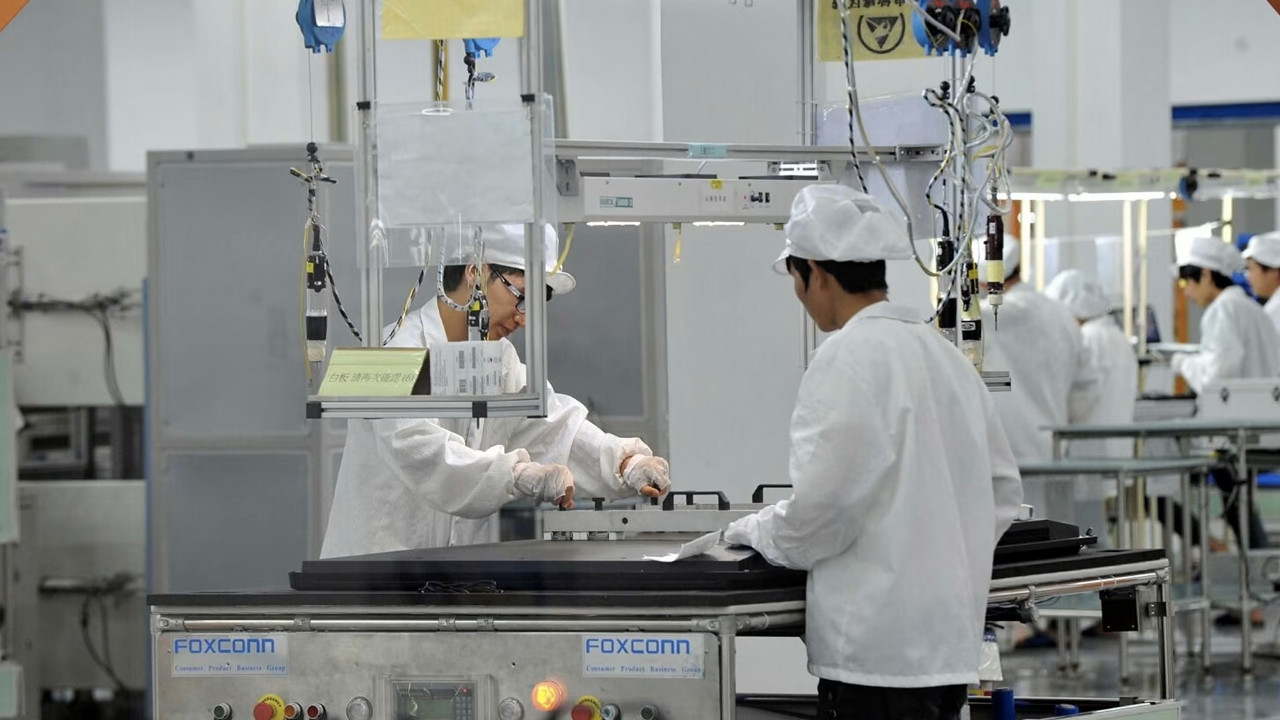 Çip üretiminde yeni kriz! Tayvan, Foxconn'dan yatırımı çekmesini istedi