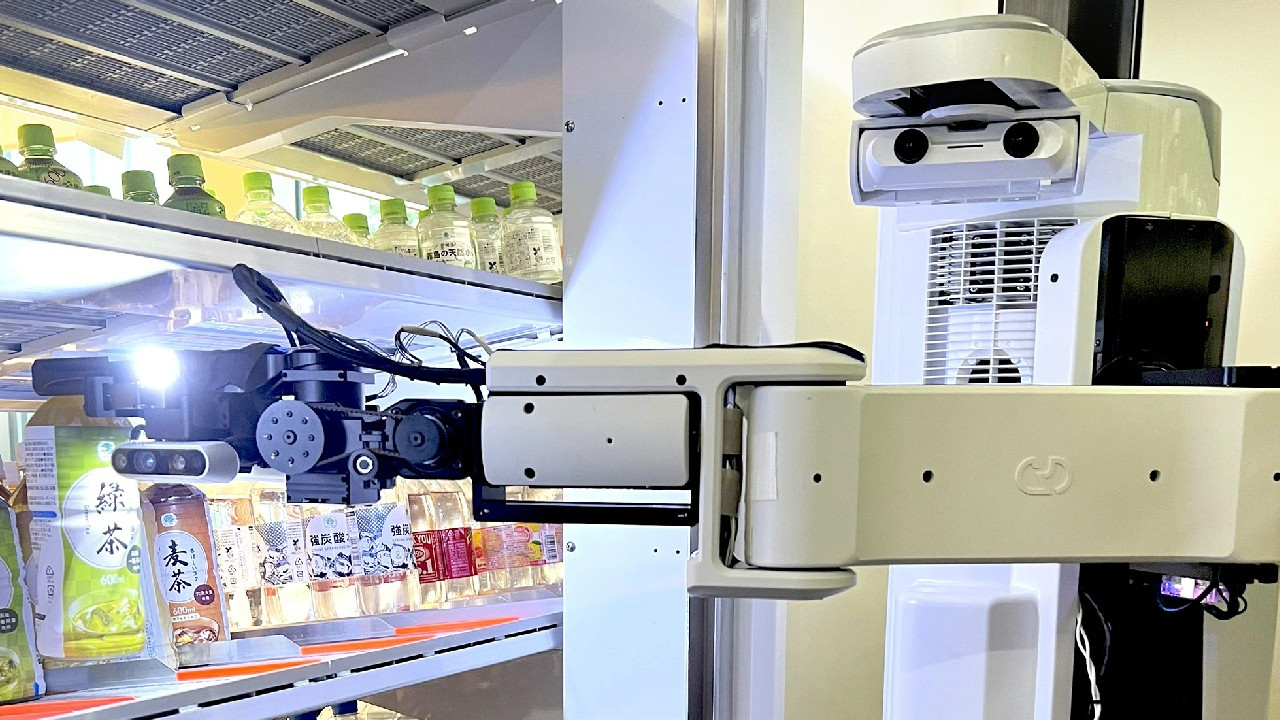 Japonya'da bir market zincirinde reyon görevlilerinin yerini robot alacak