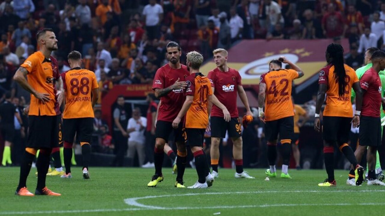 Galatasaray evinde kayıp! Giresunspor'a 1-0 mağlup oldu
