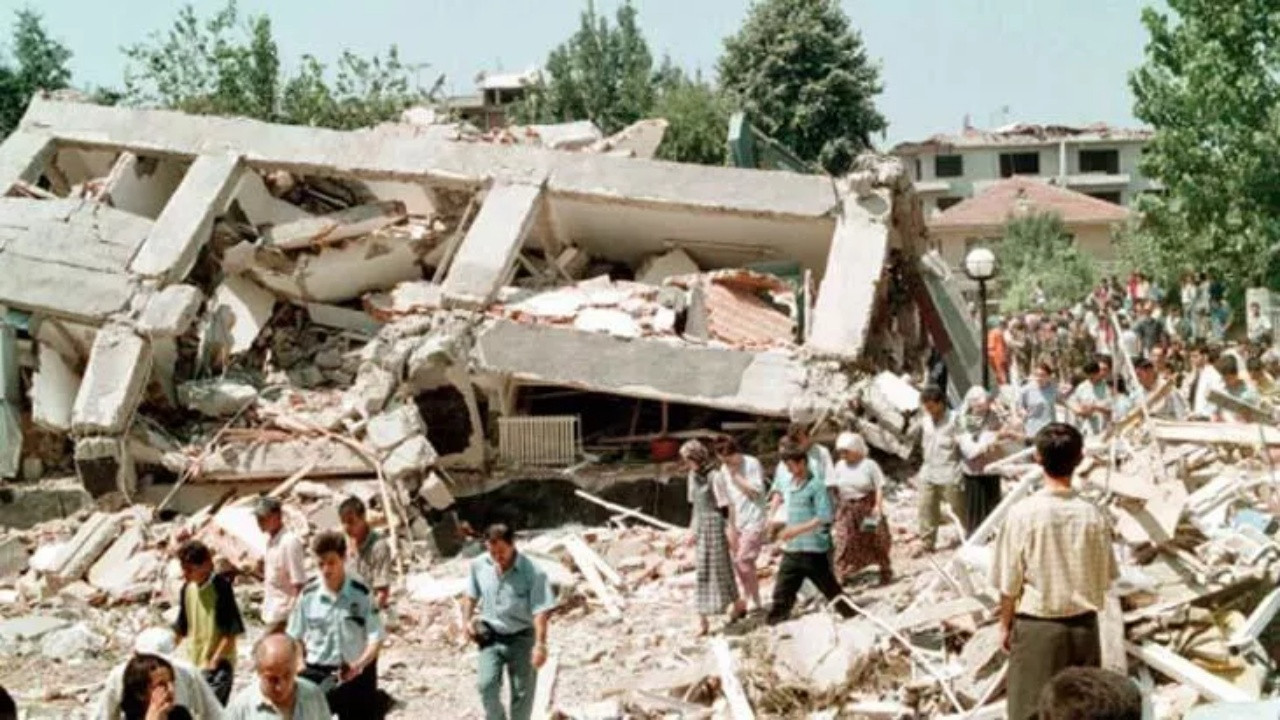 17 Ağustos1999 depremi saat kaçta, nerede oldu? 17 Ağustos Marmara Depremi kaç saniye sürdü?
