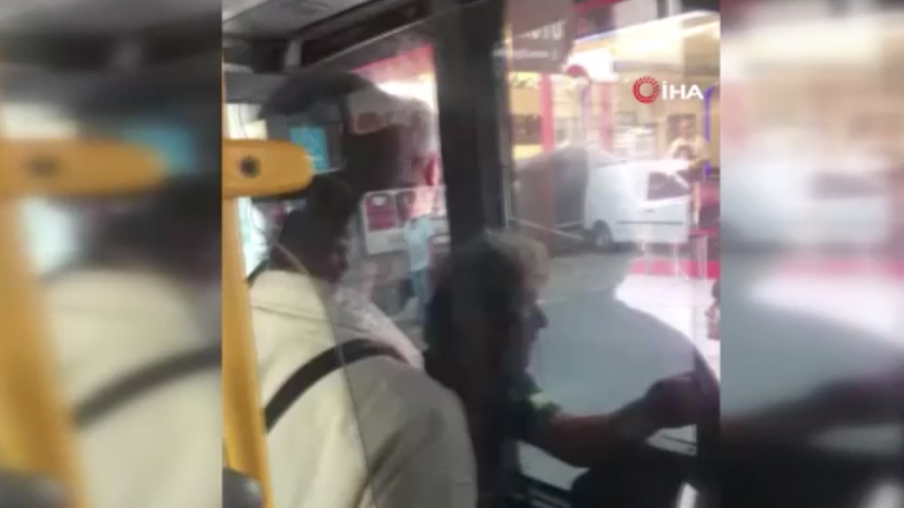 İETT otobüsünde skandal anlar... Otobüs şoförü, yolcuya hakaret etti
