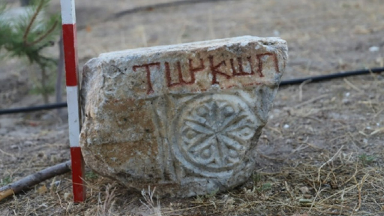 Konya'daki antik kazıda "Türk" ibaresi yer alan yazıt bulundu
