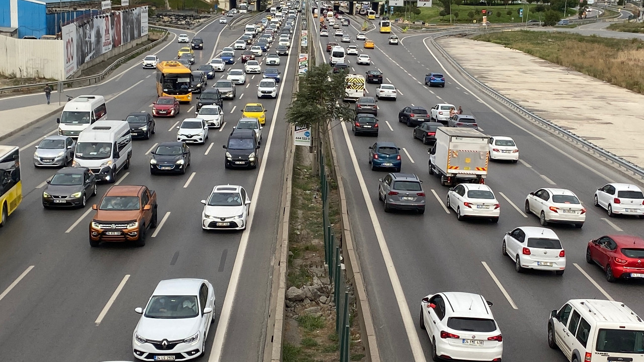 İstanbul’da okullar açıldı, trafik yoğunluğu başladı: Yüzde 55'in üzerinde!