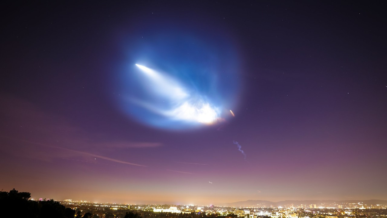 Washington DC semalarında görülen "gizemli" cisim Space X roketi çıktı