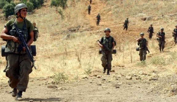 Siirt'te güvenlik güçlerine hain saldırı: 1 korucu şehit