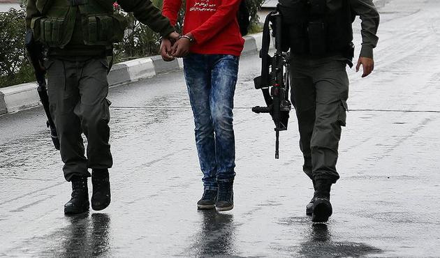 İsrail 3 bin 369 Filistinliyi gözaltına aldı