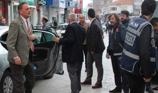 CHP'li Bozkurt'a Beyşehir'de şok! İlçeden polis kordonunda kaçtı...