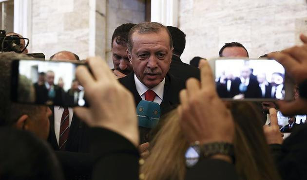 "Sayın Erdoğan'ın rahatsız olduğunu kesinlikle biliyoruz. Biraz daha sabır"
