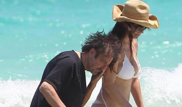 Al Pacino, 77'nci yaşını genç sevgilisiyle sahilde kutladı!