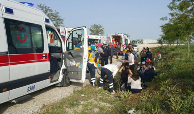 Konya'da otobüs devrildi: 20 yaralı