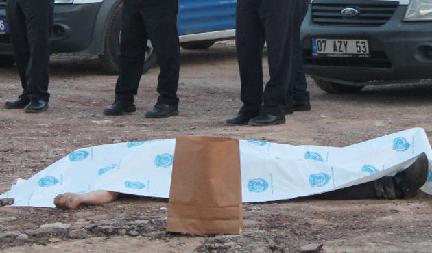 Antalya'da boş arazide ceset bulundu!