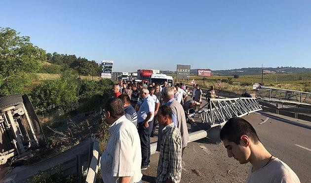 Bursa-Ankara karayolunda kaza! Ulaşıma kapandı...