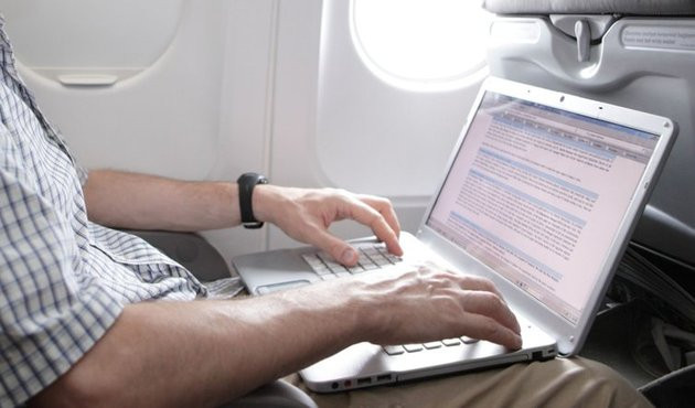 Uçakta laptop-tablet yasağı 3 ülke için daha kalktı!
