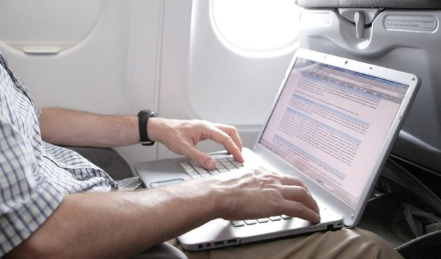 Türkiye'den İngiltere'ye uçuşlarda elektronik yasağı kaldırıldı!
