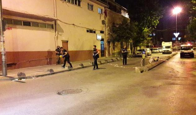 Gaziosmanpaşa'da olaylı gece: 1'i polis iki yaralı