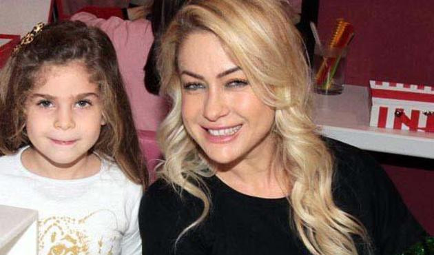 Ünlü oyuncu Yeliz Yeşilmen'den dehşete düşüren iddia: "Kızımı yaralayıp üstüme saldırdılar"