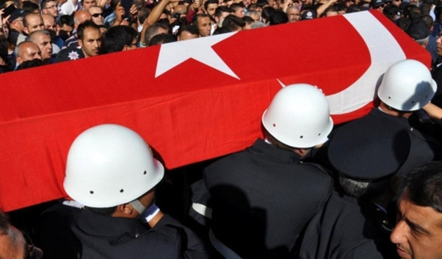İstanbul'da polise saldırı: 1 şehit...
