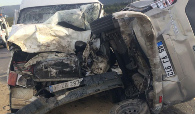 Manisa'da korkunç kaza: Çok sayıda yaralı var!