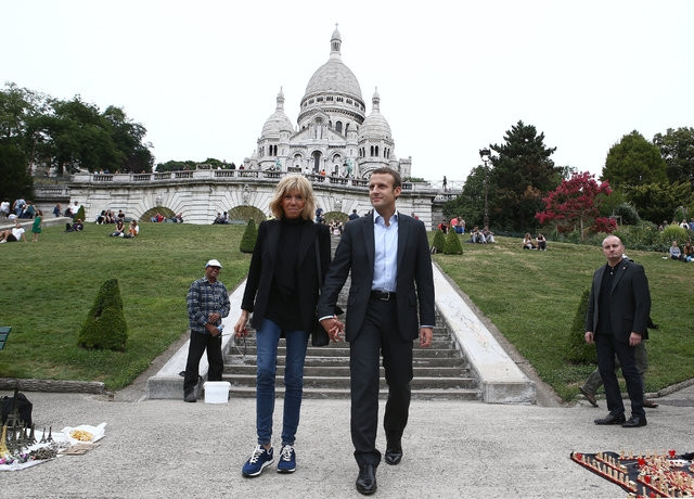 Fransa'nın yeni First Lady'si, Emmanuel Macron'dan 24 yaş büyük eşi Brigitte Macron oldu! - Sayfa 4