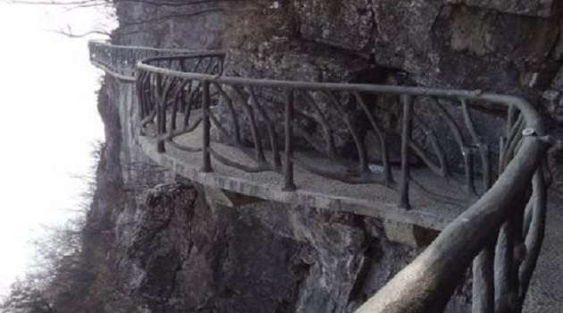 Çin'in Cennet Kapısı Dağı'nda vertigo garantili korkunç cam yol! - Sayfa 4