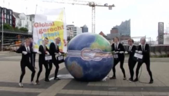 Hamburg'da G-20 liderlerine maskeli protesto!