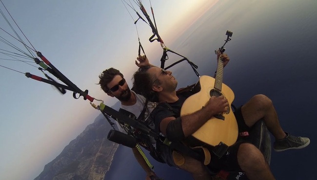 Stairway to Heaven (Led Zeppelin)- Paragliding Acoustic Guitar Cover - Paraşütle Gitar Çalan Adam
