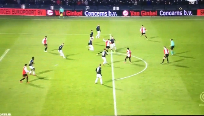 Van Persie Feyenoord formasıyla ilk golünü attı!