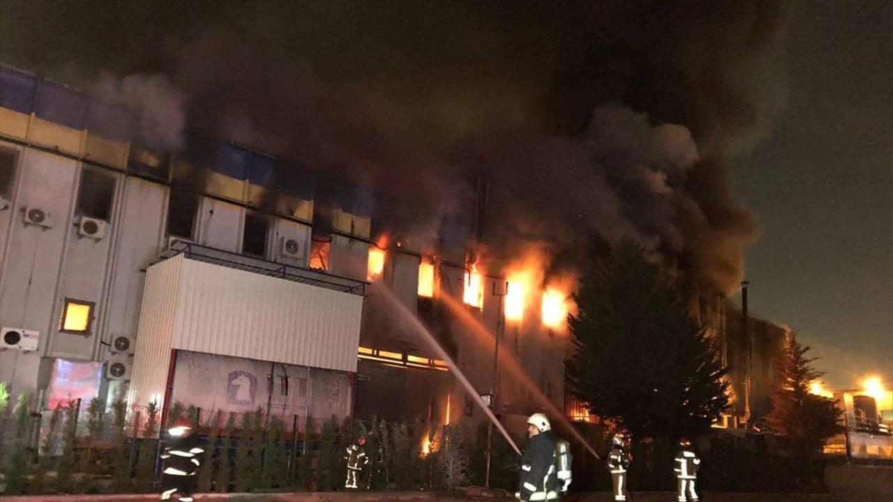 Bursa’da kimya fabrikasında yangın