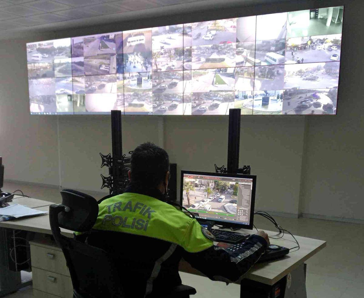 Aydın'daki trafik denetimlerinde 56 sürücüye cezai işlem uygulandı