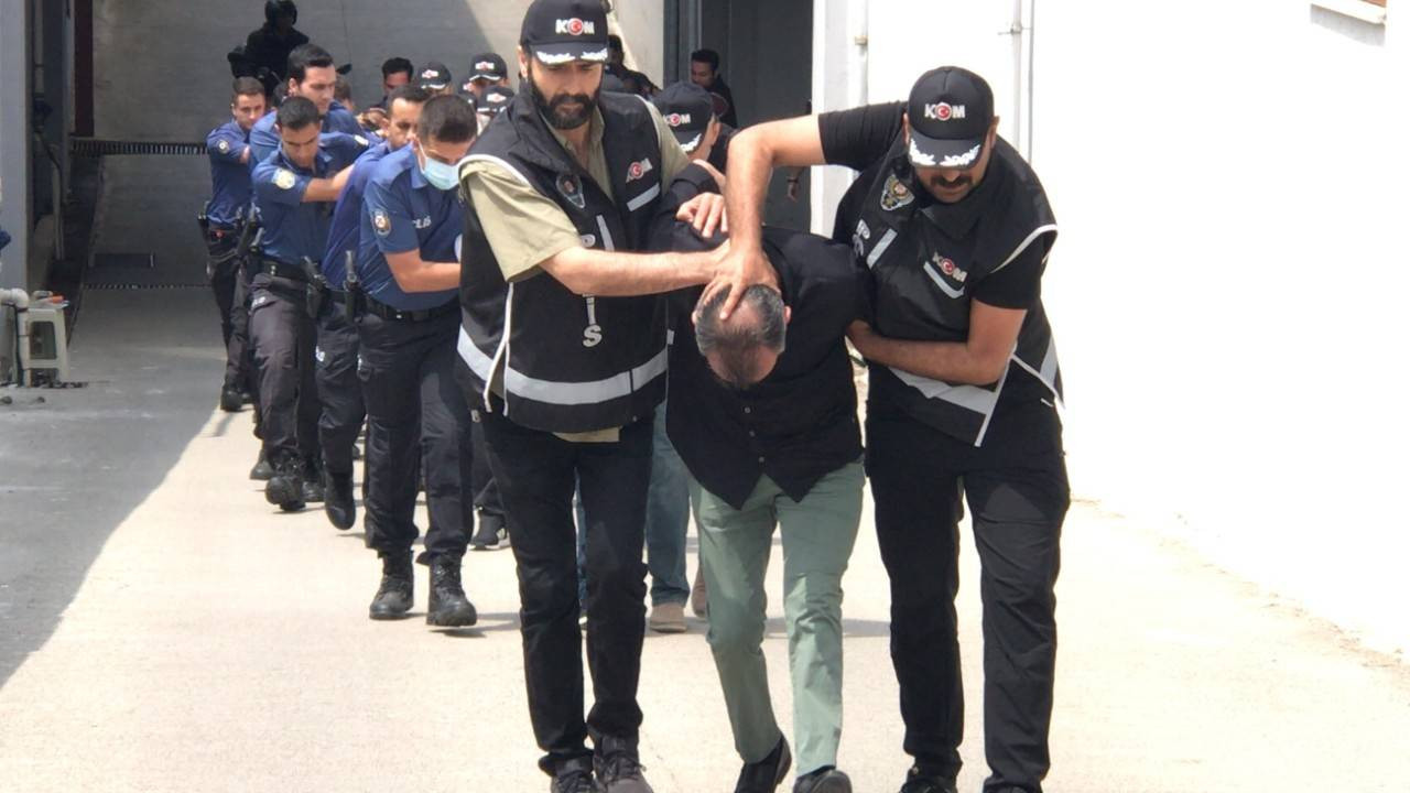 Adana'da suç örgütü operasyonunda 13 zanlı tutuklandı