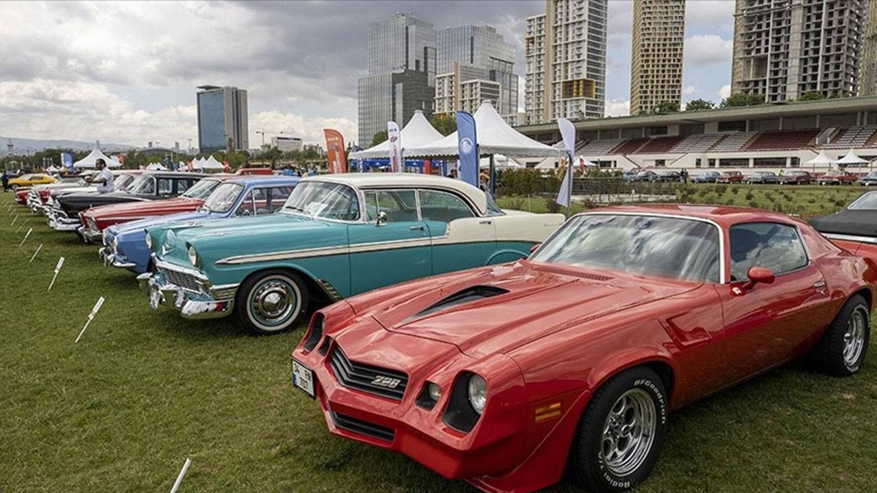 Türkiye’nin en büyük “Klasik Otomobil Festivali” Ankara’da başladı