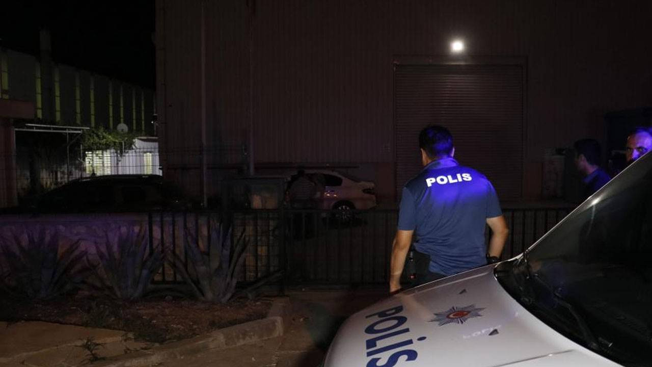 Adana'da rehine krizi! Araya giren kişiyi öldürdü
